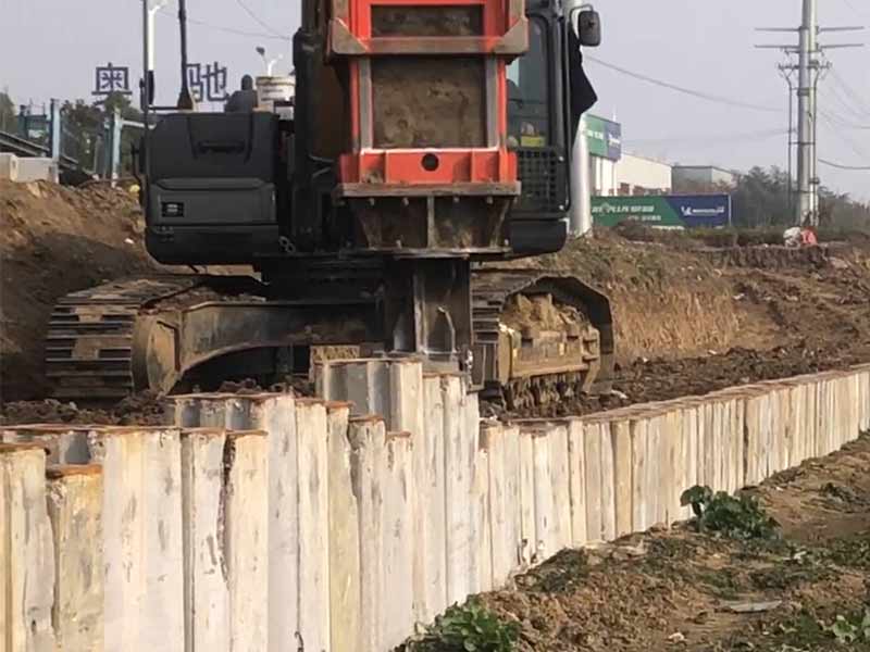 安徽滁州HC42挖機(jī)液壓夯機(jī)搭配徐工XE300末段打樁 安徽滁州HC42挖機(jī)液壓夯機(jī)搭配徐工XE300末段打樁